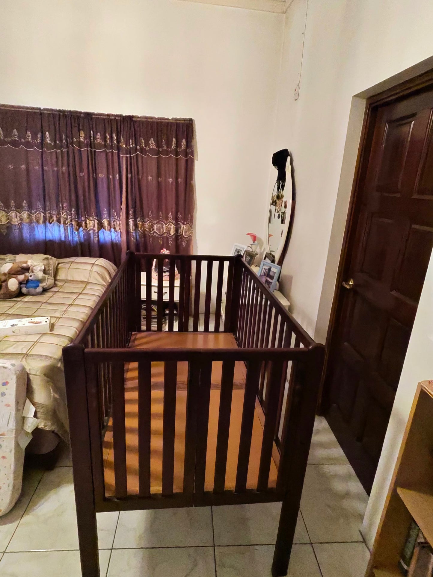 Baby Crib Rental - Wood and Water